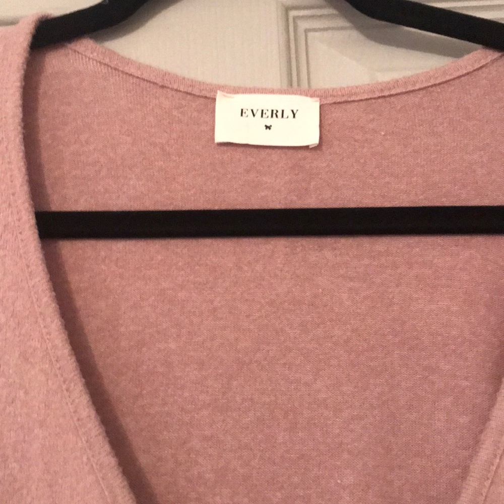 Pink sweater - Picture 3 of 4